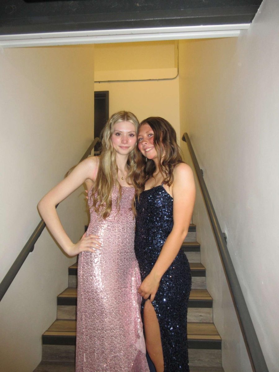 4.5.25 (From L to R) Juniors Samantha Deitsch and Kaitlin Ferris at Prom. 
