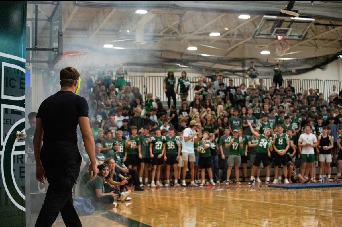 9.19.25
Senior boys dance for Homecoming week.