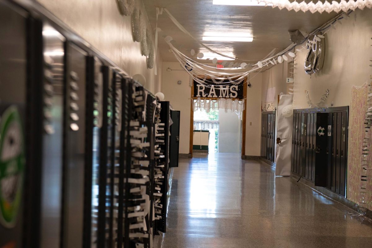 9.18.25
Freshman hallway decorated for Homecoming week.