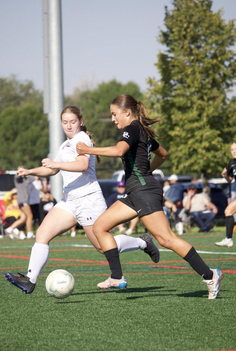 9.6.25 Sophmore Emerson Dull passing up a defender while dribbling 