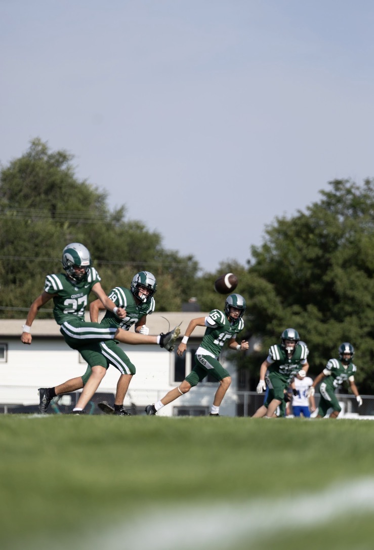 9.2.25 Sophomore Grady Martin kicks off against Skyview. 