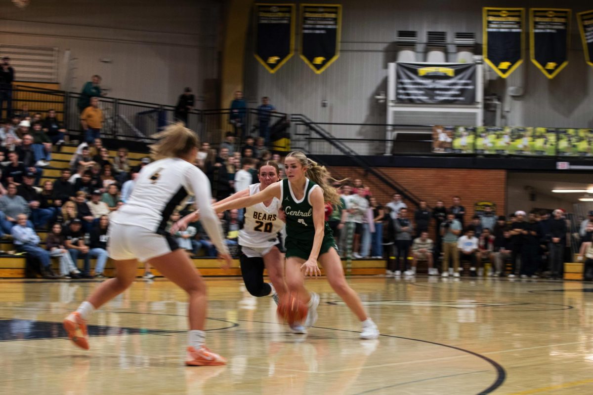 12.16.25
Central vs West basketball match.