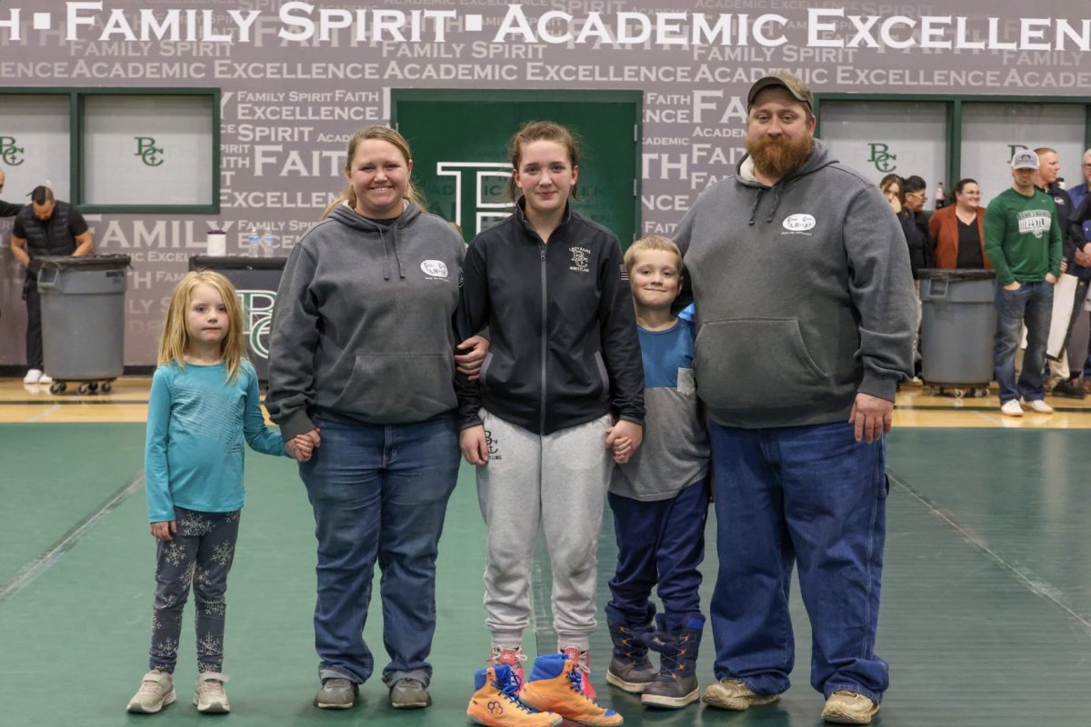 1.20.26
Joliet J-Hawks senior Kaylee Giovetti and her family at senior night. 