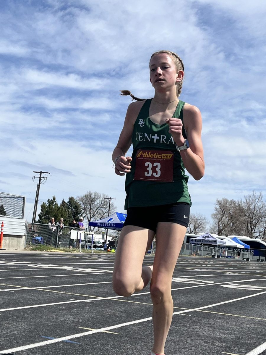 4/9/26
Freshman Addison Keegal running towards the end of her 